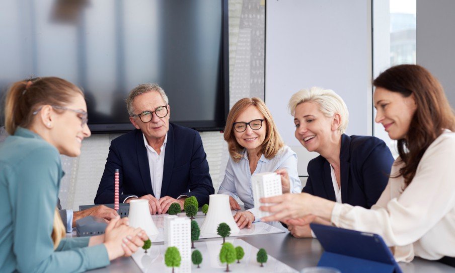 The Intersection of Leadership and Corporate Social Responsibility